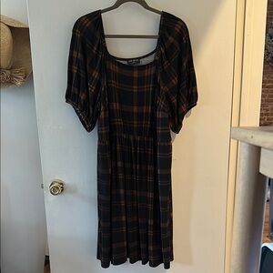Lane Bryant Black and Brown Dolman Sleeve Midi Dress